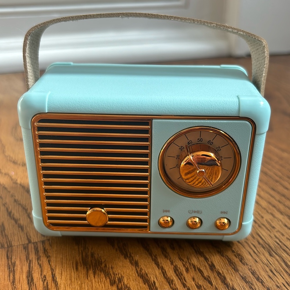 New in Box Small Retro Bluetooth Speaker